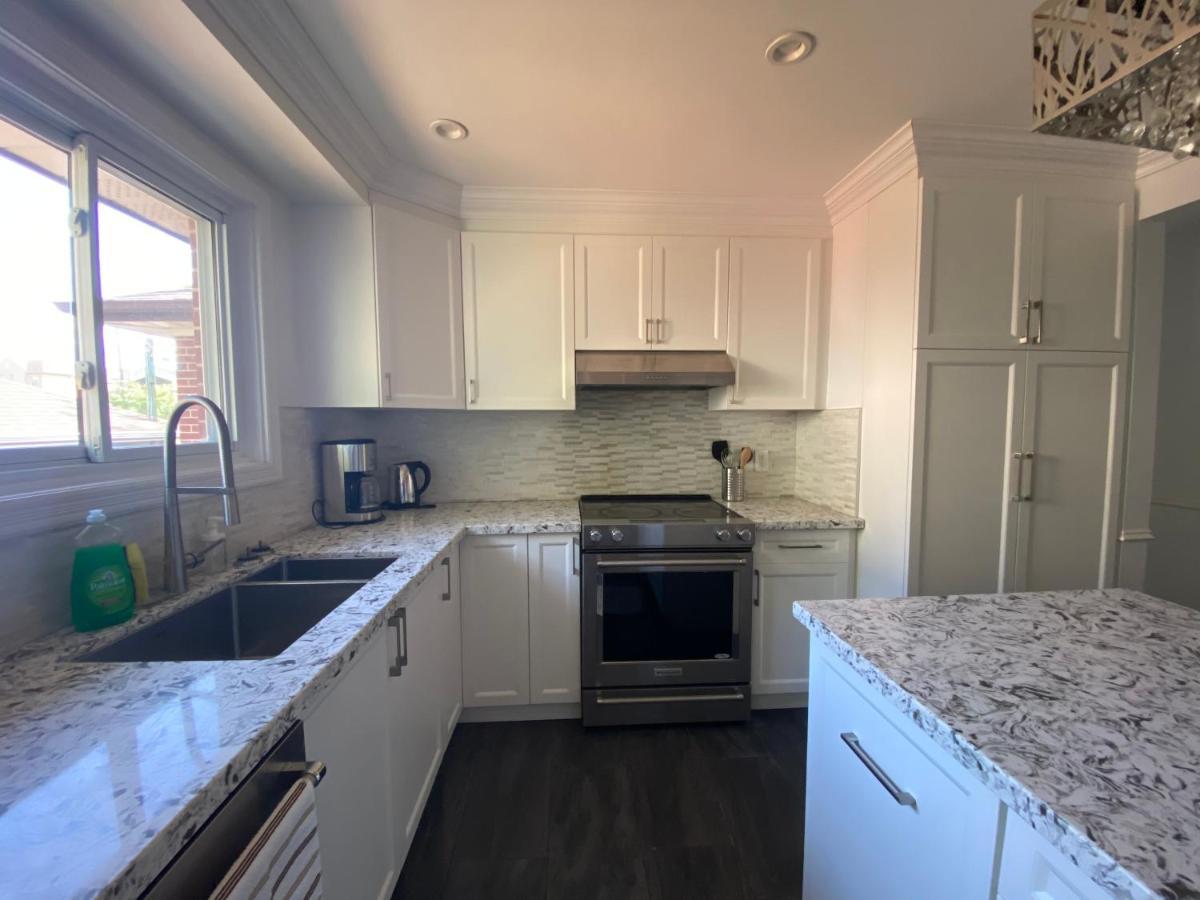 Yonge And Finch Subway !P Cozy & Quiet Private Bdr With Private Bathroom Toronto Eksteriør bilde